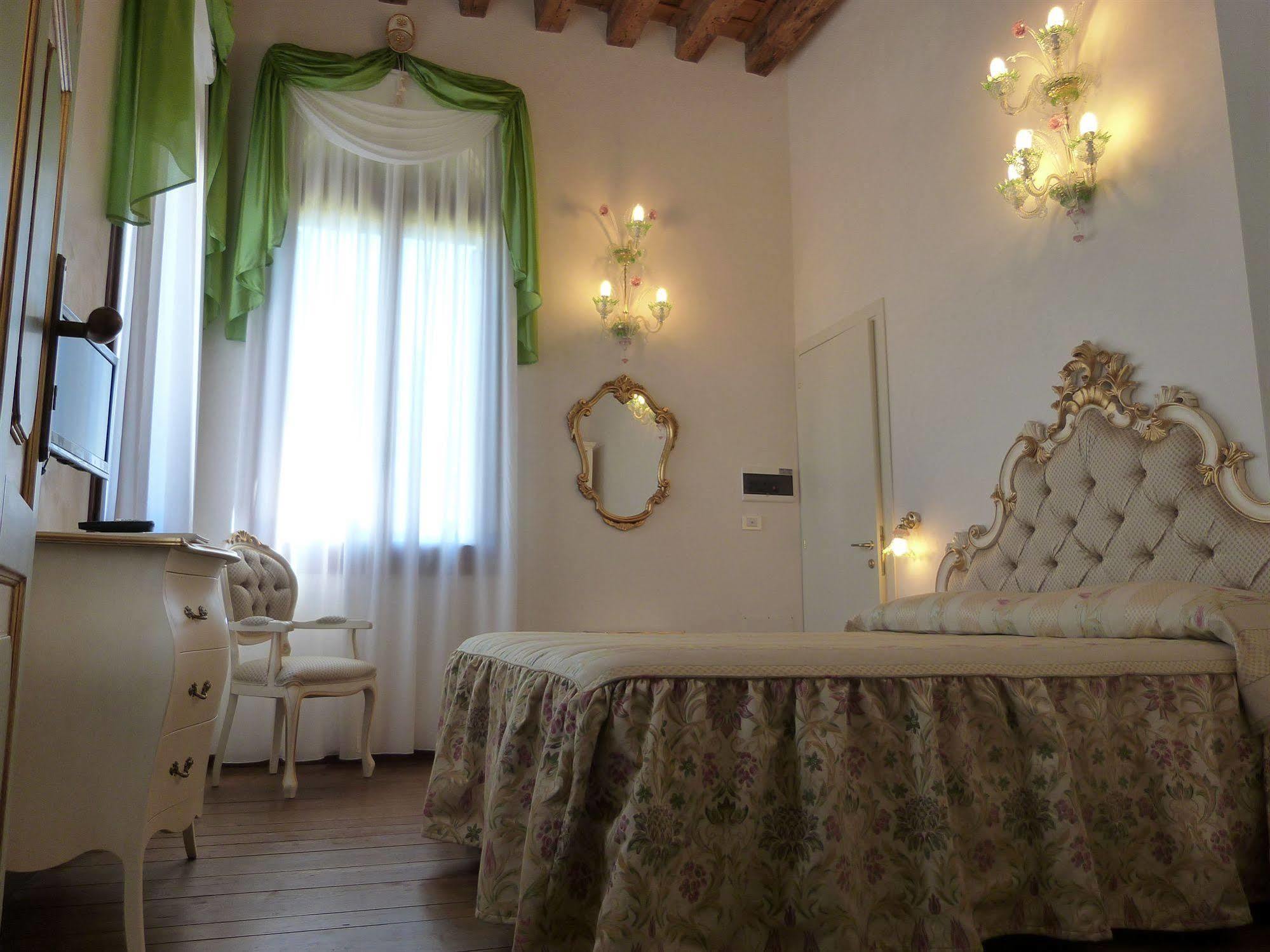 Ca Zane Martin Hotel 4*